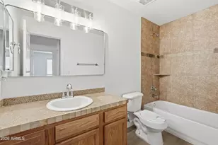 14215 N 39th Dr, Phoenix, AZ 85053 - Photo 21