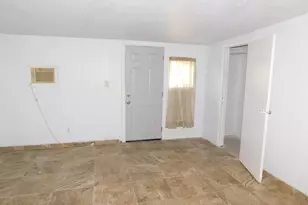5612 W Wilshire Dr, Phoenix, AZ 85035 - Photo 9