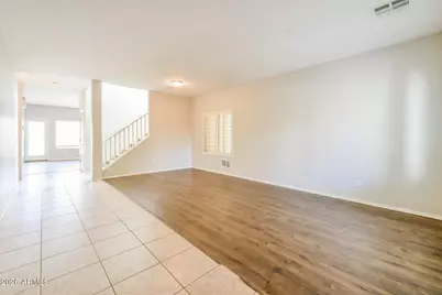 1186 E Country Crossing Way, San Tan Valley, AZ 85143 - Photo 3