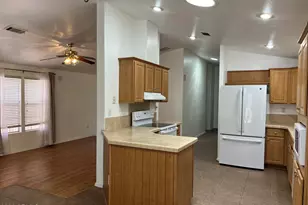 10960 N 67th Ave, Glendale, AZ 85304 - Photo 5