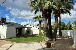 8744 E Rose Ln, Scottsdale, AZ 85250 - Photo 15