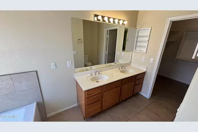 12721 W Palm Lane, Avondale, AZ 85392 - Photo 11