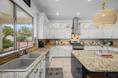 12918 W San Juan Avenue, Litchfield Park, AZ 85340 - Photo 15