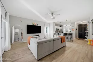 828 W Leadwood Ave, San Tan Valley, AZ 85140 - Photo 5