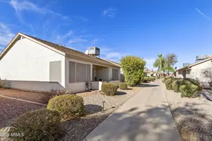 1862 E Peach Tree Dr, Chandler, AZ 85249 - Photo 3