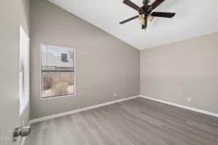 11904 N 76th Ln, Peoria, AZ 85345 - Photo 11