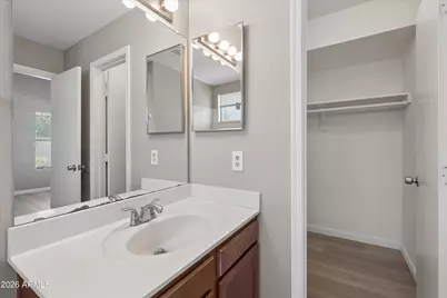 11904 N 76th Lane, Peoria, AZ 85345 - Photo 13