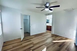 2016 N 78th Glen, Phoenix, AZ 85035 - Photo 11