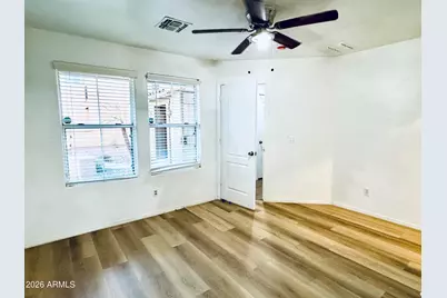 2016 N 78th Glen, Phoenix, AZ 85035 - Photo 9