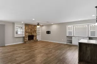 9627 W Lindgren Ave, Sun City, AZ 85373 - Photo 5