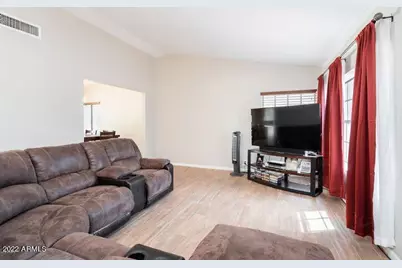8826 W Diana Avenue, Peoria, AZ 85345 - Photo 3