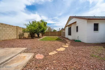 8826 W Diana Avenue, Peoria, AZ 85345 - Photo 23
