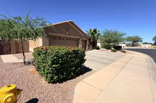 8638 E Osage Circle, Mesa, AZ 85212 - Photo 9