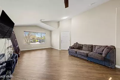 11167 W Harmont Drive, Peoria, AZ 85345 - Photo 7