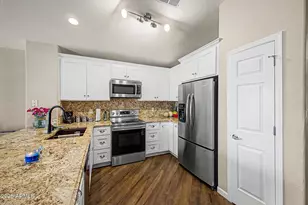 11167 W Harmont Dr, Peoria, AZ 85345 - Photo 9