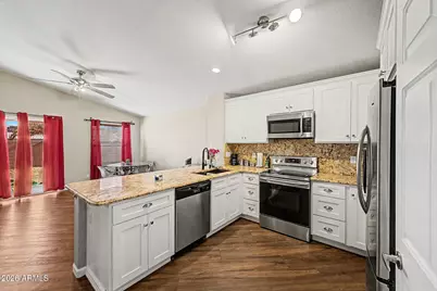 11167 W Harmont Drive, Peoria, AZ 85345 - Photo 11