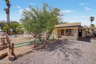 1642 E Glenrosa Ave, Phoenix, AZ 85016 - Photo 1