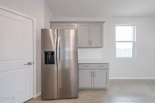 24210 W Dekalb Ln, Buckeye, AZ 85326 - Photo 9