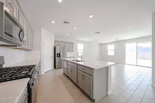 24210 W Dekalb Ln, Buckeye, AZ 85326 - Photo 13