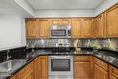 4805 E Kachina Trail #15, Phoenix, AZ 85044 - Photo 7