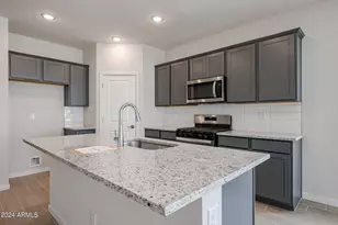 40045 W Wolf Dr, Maricopa, AZ 85138 - Photo 3