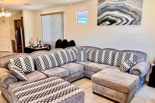 2723 W Apollo Rd, Phoenix, AZ 85041 - Photo 9