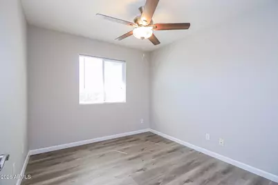 5716 S Roberts Road, Tempe, AZ 85283 - Photo 9