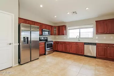 16286 W Hope Drive, Surprise, AZ 85379 - Photo 7