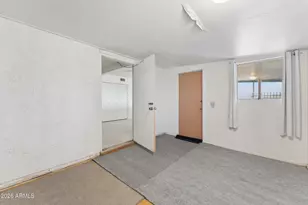 10018 N 97th Dr, Peoria, AZ 85345 - Photo 11