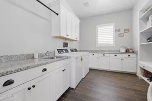 19414 W Seldon Ln, Waddell, AZ 85355 - Photo 23