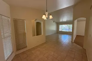505 W Sereno Dr, Gilbert, AZ 85233 - Photo 5