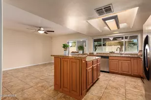 2705 W Summit Pl, Chandler, AZ 85224 - Photo 13