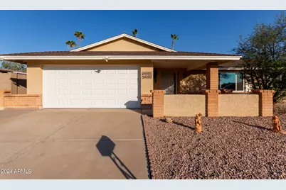 2705 W Summit Place, Chandler, AZ 85224 - Photo 1