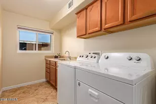 2705 W Summit Pl, Chandler, AZ 85224 - Photo 13