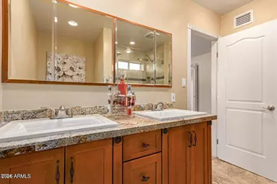 2705 W Summit Place, Chandler, AZ 85224 - Photo 5