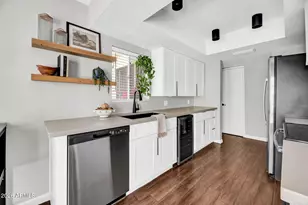 7 E Loma Ln, Phoenix, AZ 85020 - Photo 9