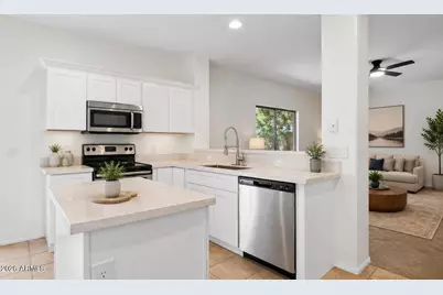 2575 W Amber Sun Drive, Phoenix, AZ 85085 - Photo 3