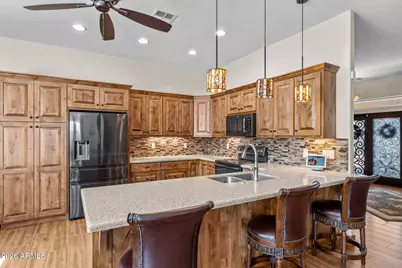 695 N Topeka Circle, Wickenburg, AZ 85390 - Photo 5