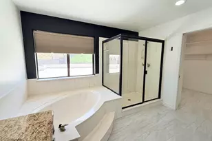 1406 E Tierra Buena Ln, Phoenix, AZ 85022 - Photo 27