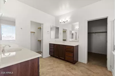 13585 S 175th Drive, Goodyear, AZ 85338 - Photo 9