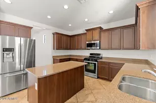 13585 S 175th Dr, Goodyear, AZ 85338 - Photo 3