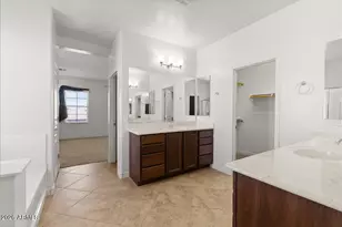 13585 S 175th Dr, Goodyear, AZ 85338 - Photo 11