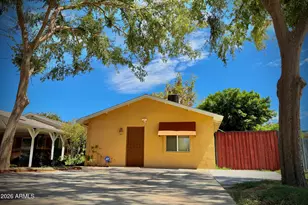 4219 N 33rd St, Phoenix, AZ 85018 - Photo 1