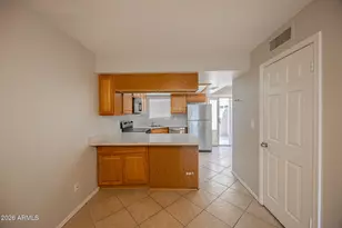 1055 W 5th St, Tempe, AZ 85281 - Photo 7
