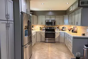 3916 W Aster Dr, Phoenix, AZ 85029 - Photo 3