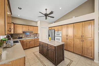 23602 S Rosecrest Drive, Sun Lakes, AZ 85248 - Photo 13