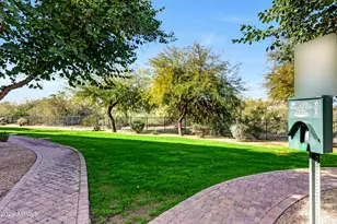 2950 W Louise Dr, Phoenix, AZ 85027 - Photo 9