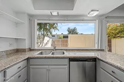 2046 W Hazelwood Parkway, Phoenix, AZ 85015 - Photo 7