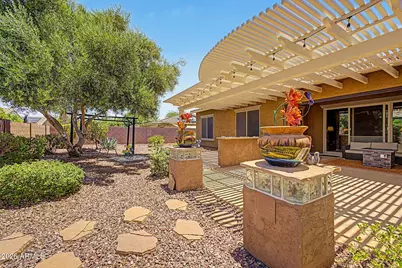 18468 W Paradise Lane, Surprise, AZ 85388 - Photo 23