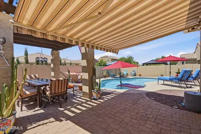3009 E Meadowview Drive, Gilbert, AZ 85298 - Photo 9
